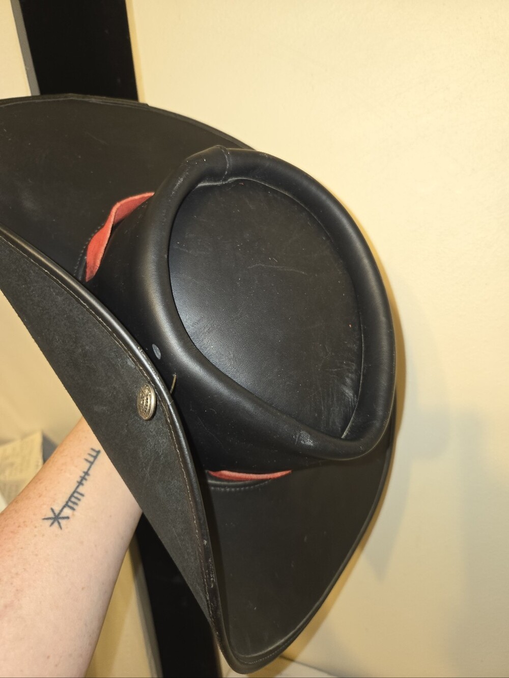 Black Leather Cavalier Swashbuckler Hat